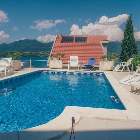 Villa Tivat Eksteriør bilde