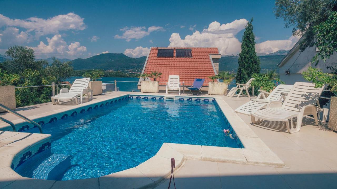 Villa Tivat Eksteriør bilde