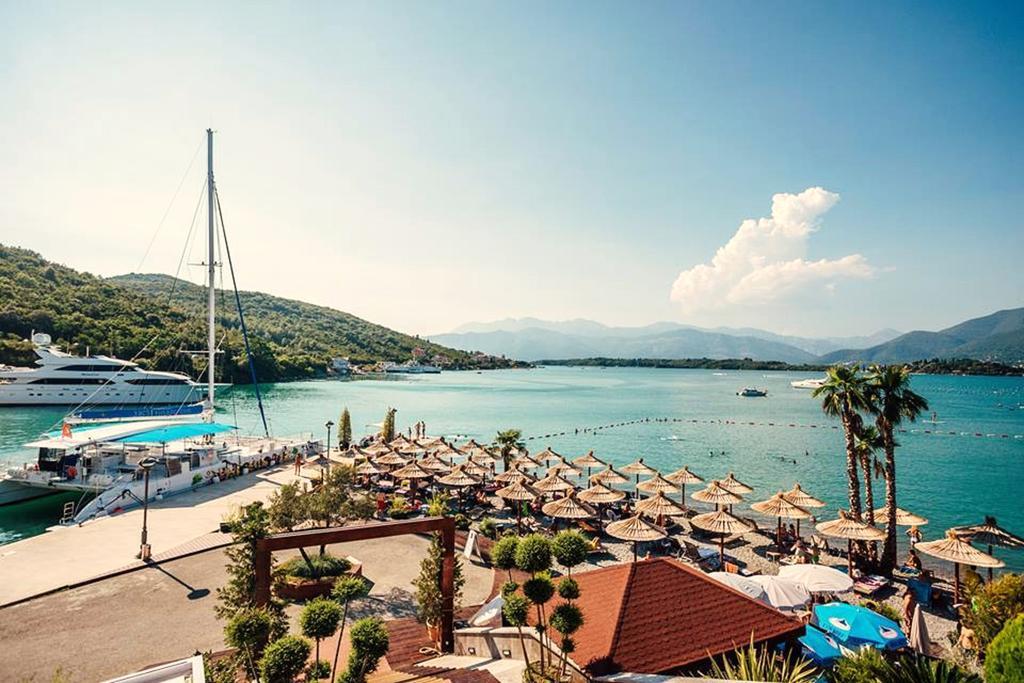 Villa Tivat Eksteriør bilde